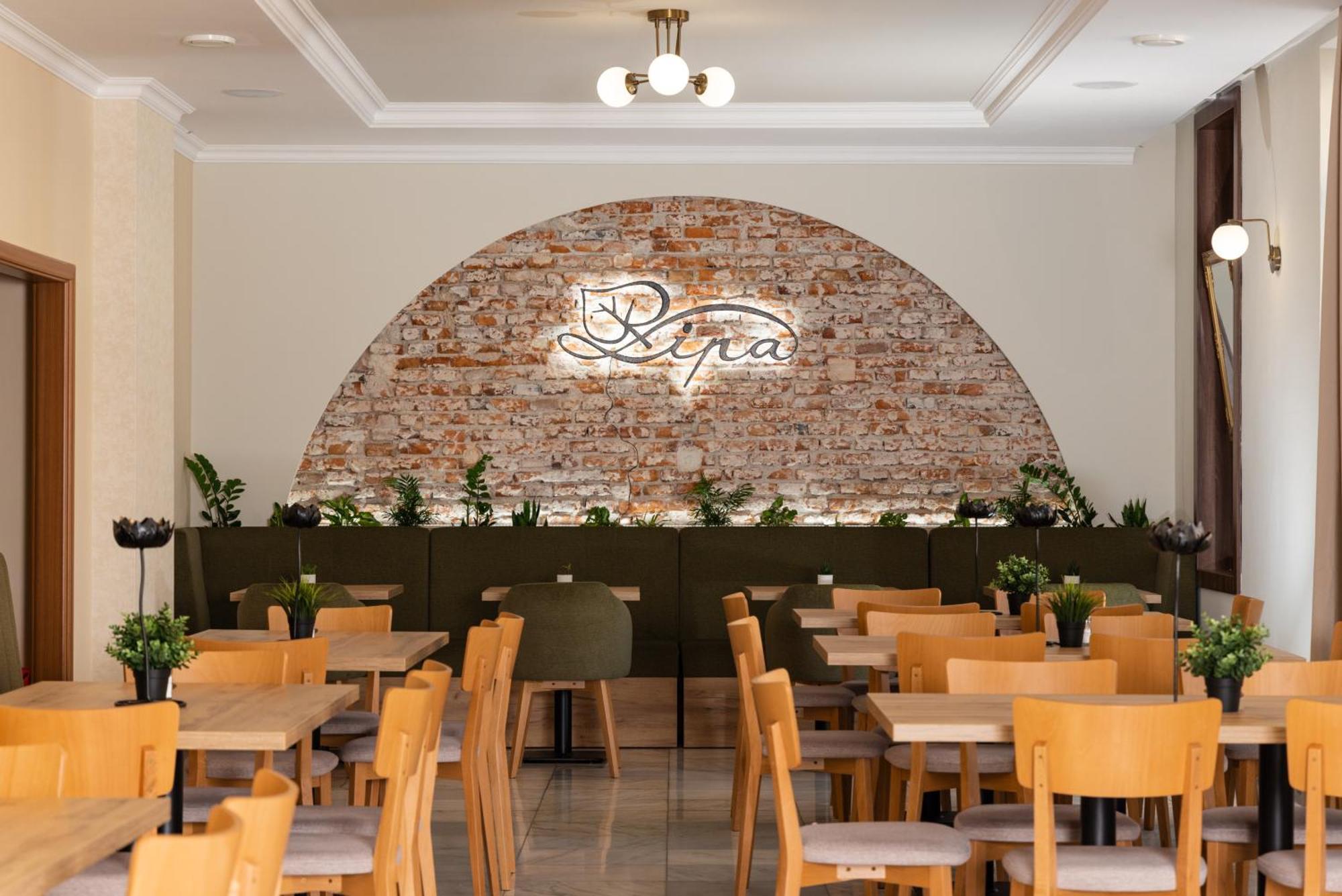 Hotel Lipa Бойниці Екстер'єр фото