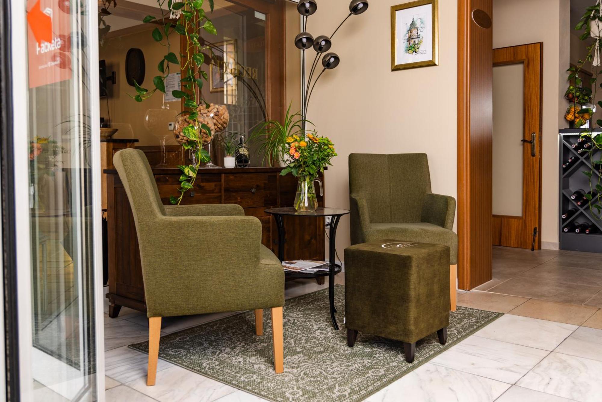 Hotel Lipa Бойниці Екстер'єр фото
