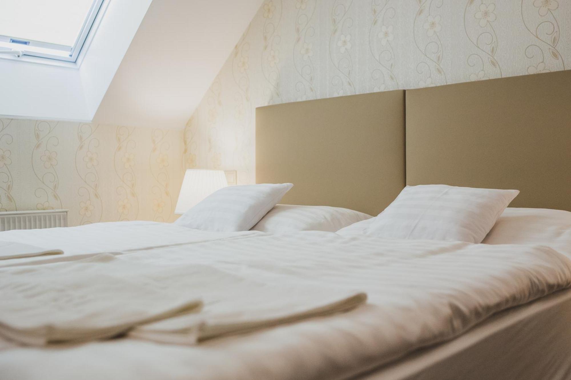 Hotel Lipa Бойниці Екстер'єр фото